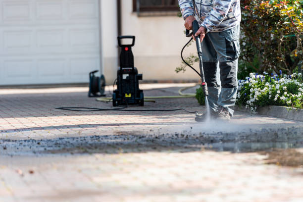 Why Choose Our Certified Pressure Washing Experts for Your Project Needs in Hamtramck, MI?