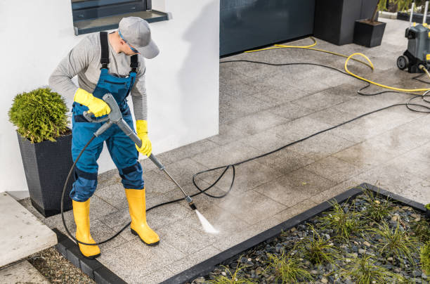 Garage Pressure Washing in Hamtramck, MI